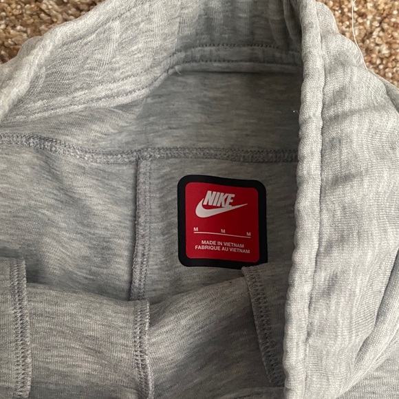 Nike Kids Gray Sweatpants & Joggers Set - Picture 4 of 8